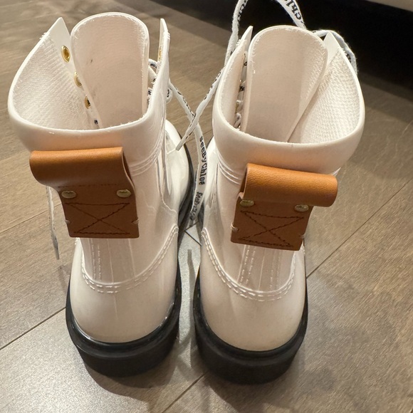 Brand new Chloe boots. Worn a few times like new! - Picture 6 of 6